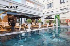 Monarque Hotel