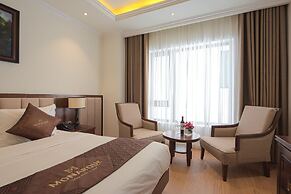 Monarque Hotel