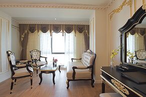 Monarque Hotel