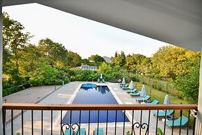 Piramit Hotel