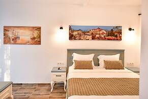 Piramit Hotel