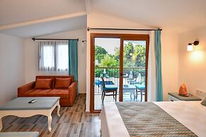 Piramit Hotel