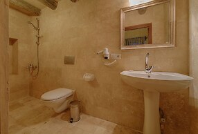 Avlu Cave House