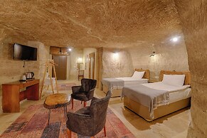 Avlu Cave House