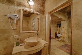 Avlu Cave House