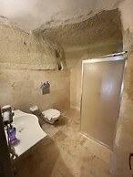 Avlu Cave House