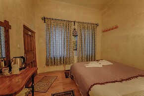 Avlu Cave House