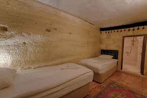 Avlu Cave House