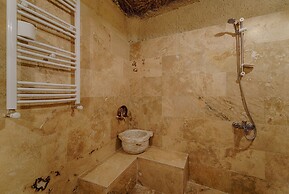 Avlu Cave House