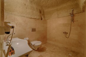 Avlu Cave House