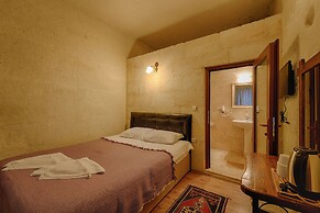 Avlu Cave House