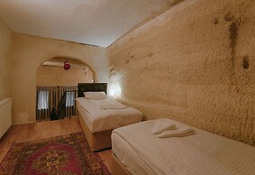 Avlu Cave House