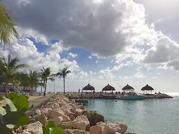 Blue Bay Beach Villas