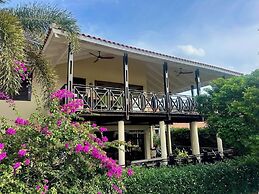 Blue Bay Beach Villas