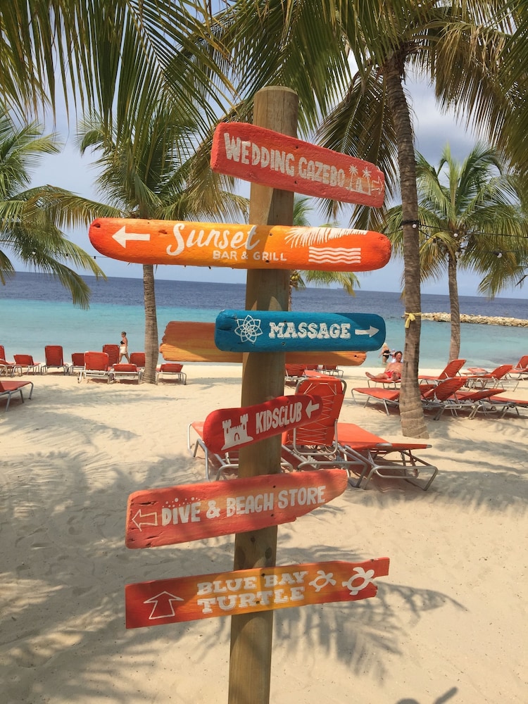 Blue Bay Beach Villas
