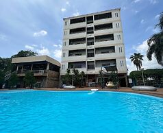 Hi Hotel