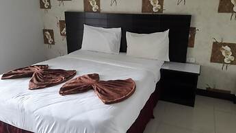 Grand Pruksa Siri Apartment
