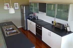 Coorong Waterfront Retreat