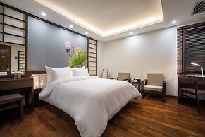 Brandi Fuji Hotel