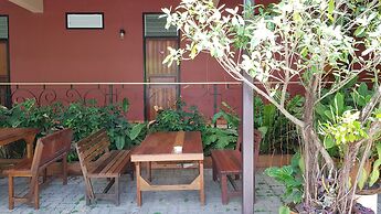 Pakdee House