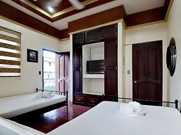 Den Den Guesthouse
