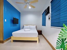 Den Den Guesthouse