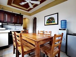 Den Den Guesthouse