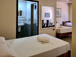 Den Den Guesthouse
