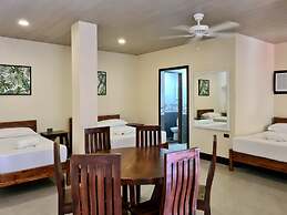 Den Den Guesthouse