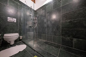 Mavras Tas Odalar