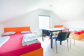 Simbol Rooms - Hostel