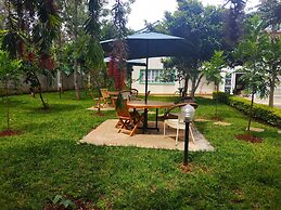 215 Karen Garden