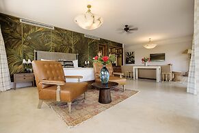 Itz'ana Resort & Residences