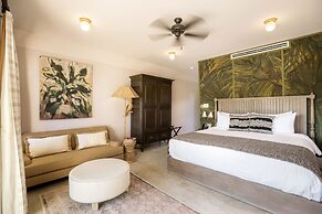Itz'ana Resort & Residences
