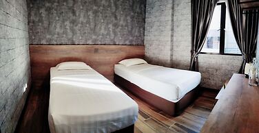 Cube Bed Station - Hostel