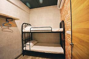 Cube Bed Station - Hostel