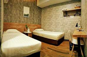 Cube Bed Station - Hostel