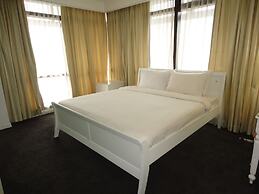 Real Point Suites at Times Square