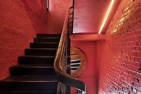 Scarlet Hotel