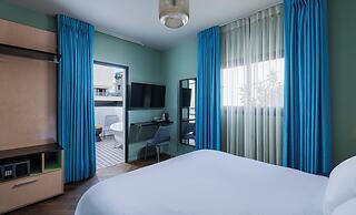 Scarlet Hotel