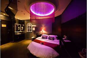 Brightman Theme Hotel