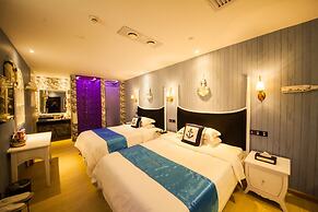Brightman Theme Hotel