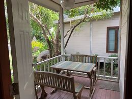 Rayonghouse Resort