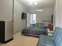 Rayonghouse Resort