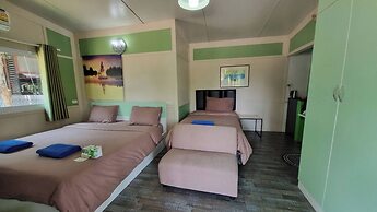 Rayonghouse Resort