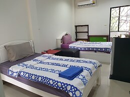 Rayonghouse Resort