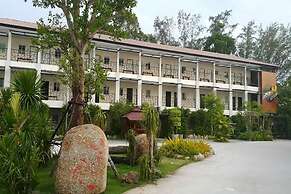 Rayonghouse Resort
