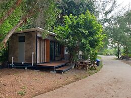 Rayonghouse Resort
