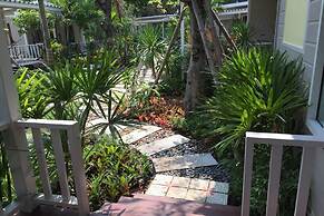 Rayonghouse Resort