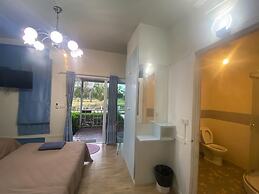 Rayonghouse Resort